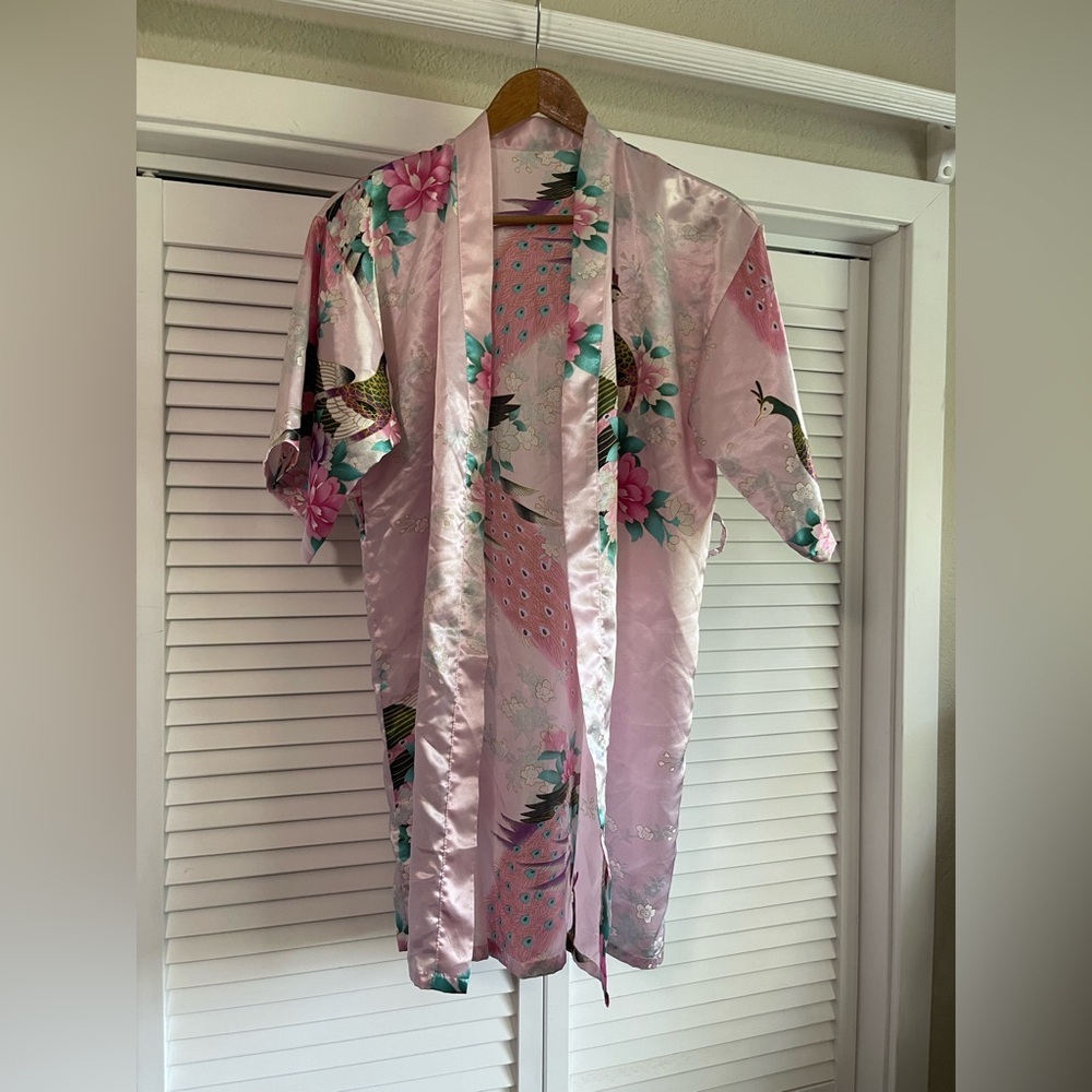 Amazingly, sweet Veami kimono robe peacocks - Picture 2 of 9
